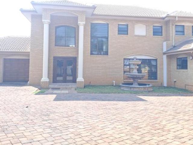 House for rent in Waterkloof, Gauteng