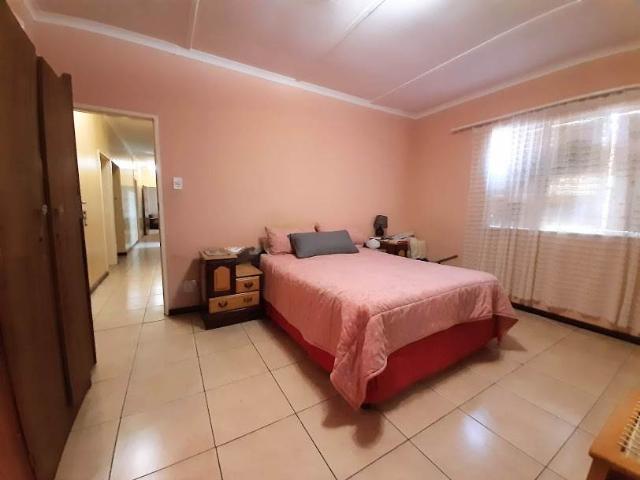 House for sale in Panorama, Western Cape