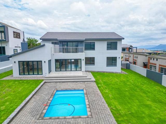 House for sale in North West