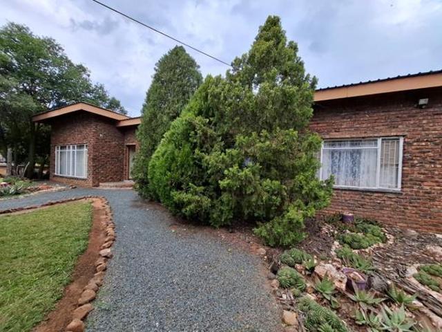 House for sale in Xhariep District Municipality, Free State