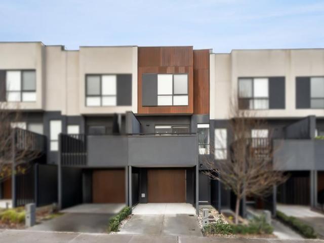 House for sale in Aspect Residences, Melbourne