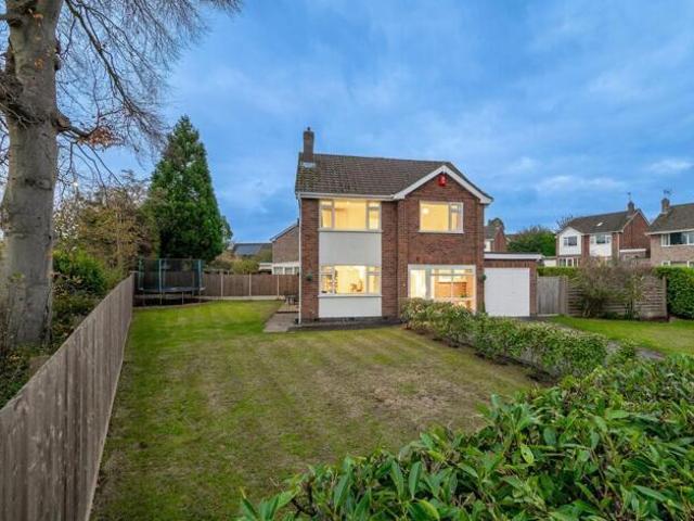 House for sale in Mill End, Green Close