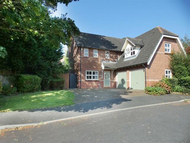 House for sale in Knowsley, Roby