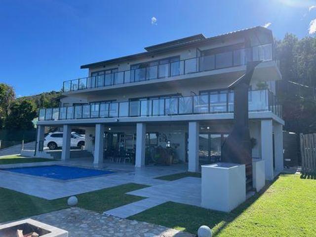 House for sale in Groot Brak Rivier, Western Cape