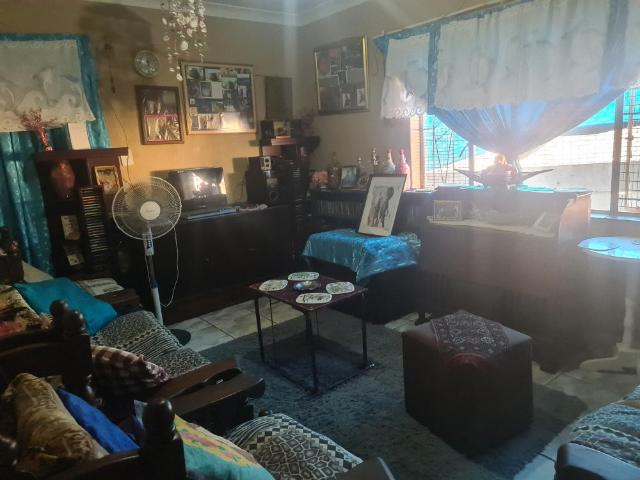 House for sale in Krugersdorp, Mogale City Local Municipality