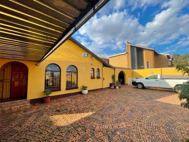 House for sale in Vosloorus, Gauteng