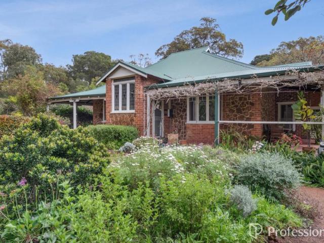 House for sale in Kalamunda, City Of Kalamunda
