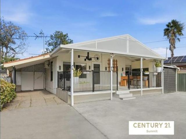 House for sale in Lethbridge, Victoria