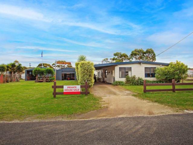 House for sale in Loch Sport, Victoria