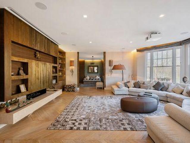 House for sale in Brompton, Greater London