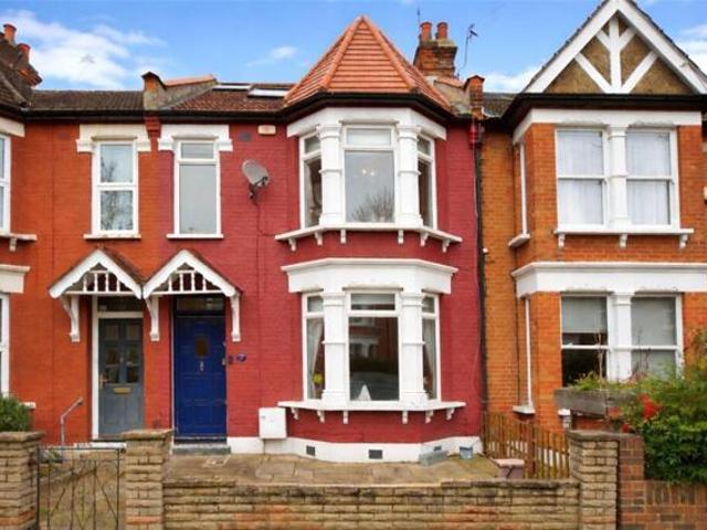 House for sale in New Southgate, Greater London