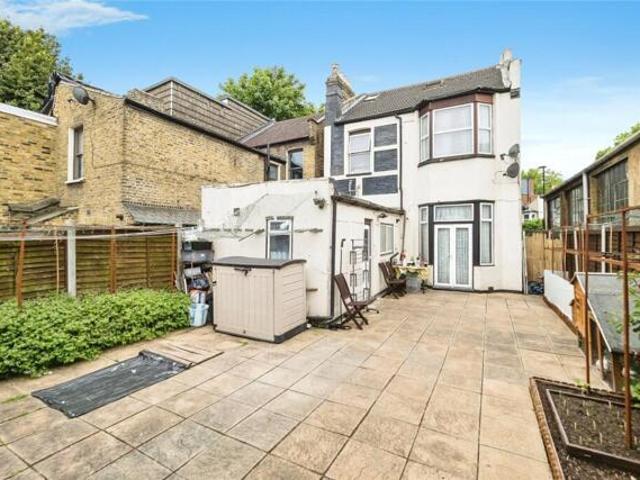 House for sale in London, Greater London