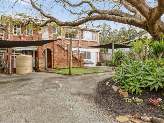 House for sale in Lota, Greater Brisbane