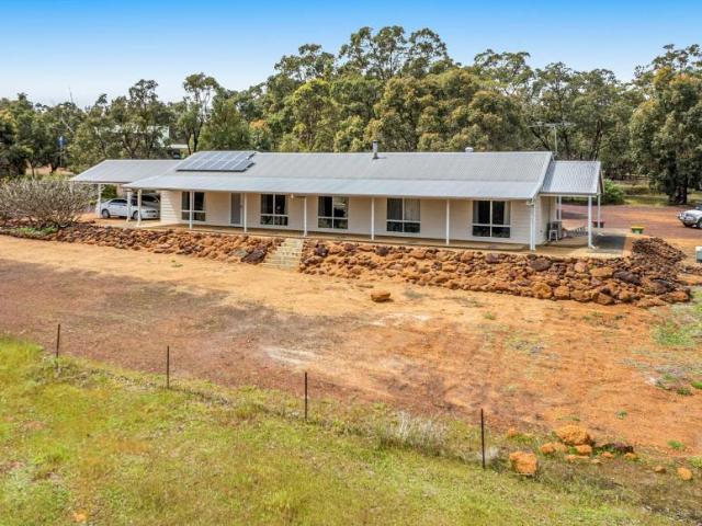 House for sale in Lower Chittering, Shire Of Chittering