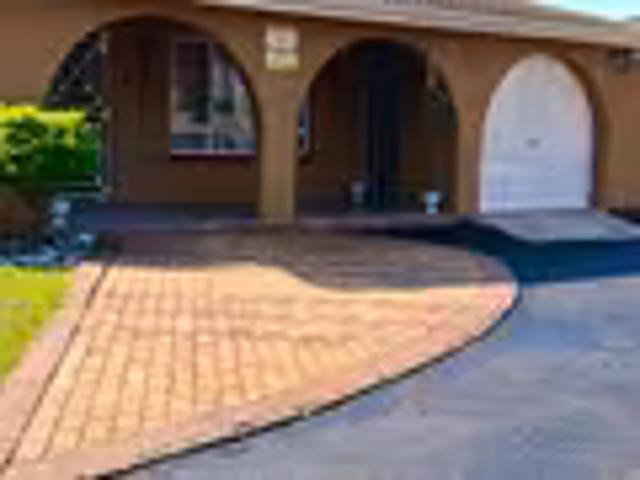 House for sale in Malvern, Queensburgh