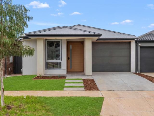 House for rent in Melton South, Melbourne