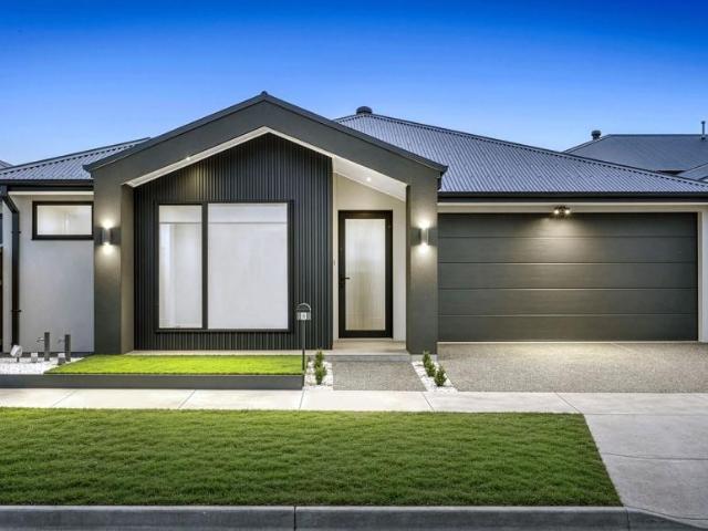 House for sale in Botanical, Melbourne