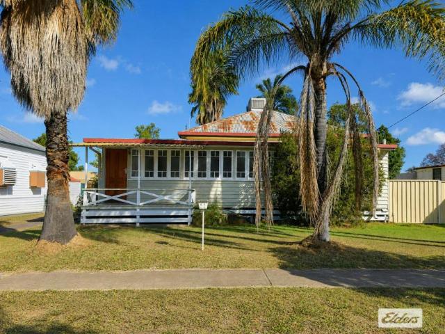 House for sale in Miles