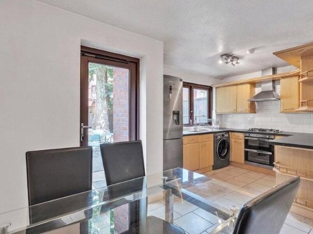 House for sale in Cat Hill, England
