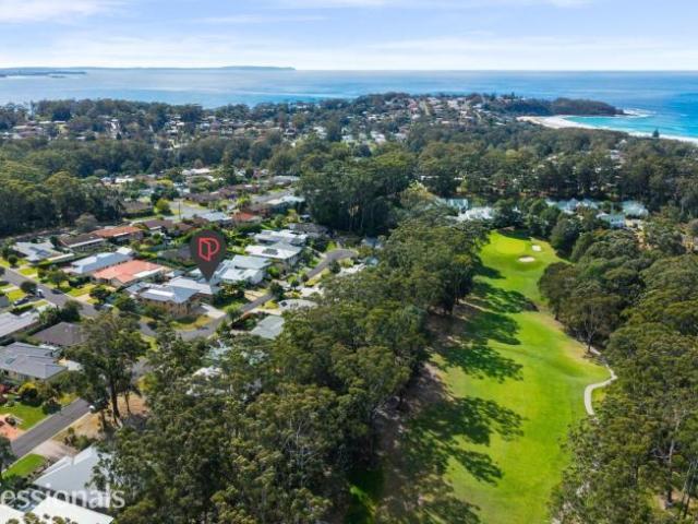 House for sale in Mollymook Beach, Shoalhaven City Council