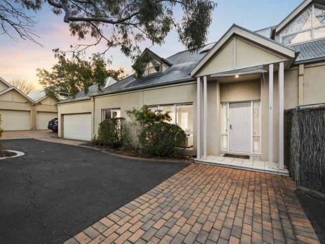 House for sale in Mont Albert, Melbourne