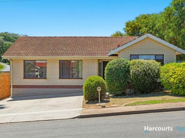 House for rent in Morphett Vale, Adelaide