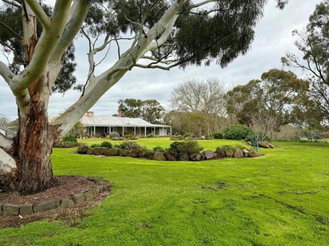House for sale in Mortlake