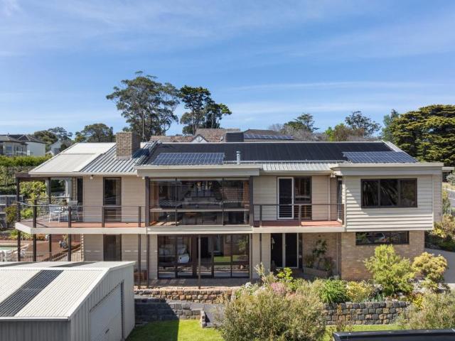 House for sale in Ranelagh Estate, Melbourne
