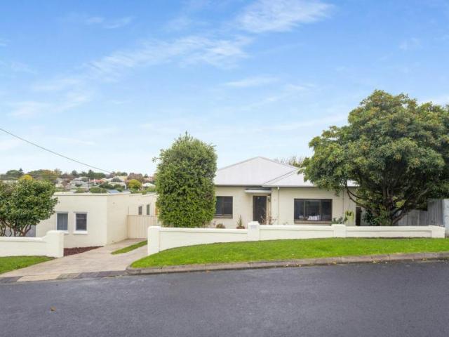 House for sale in Mount Gambier, City of Mount Gambier