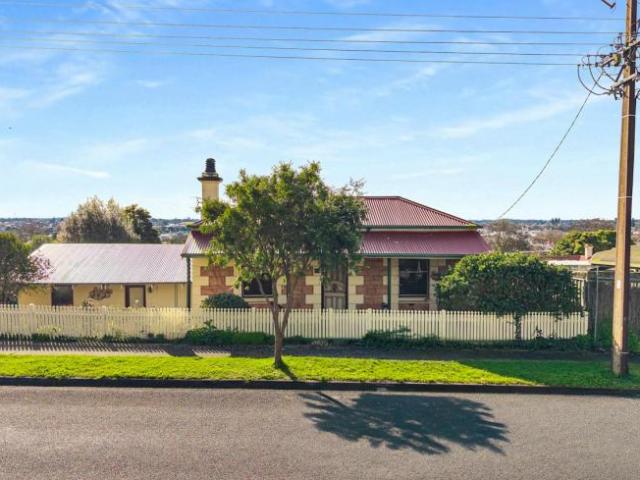House for sale in Mount Gambier, City of Mount Gambier
