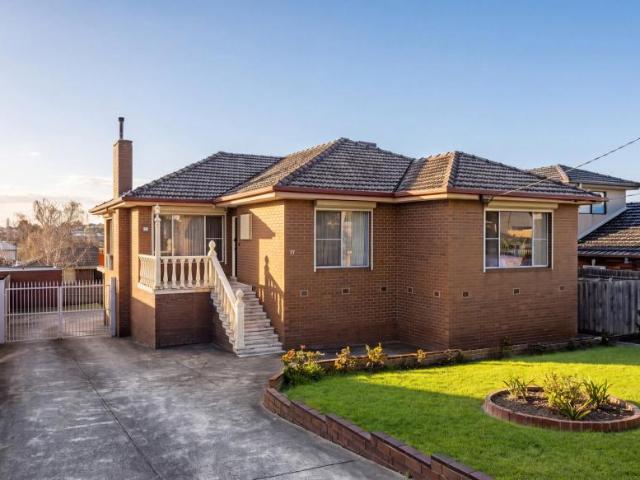 House for sale in Mount Waverley, Melbourne