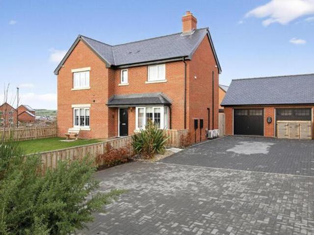 House for sale in North Walbottle, Tyne And Wear