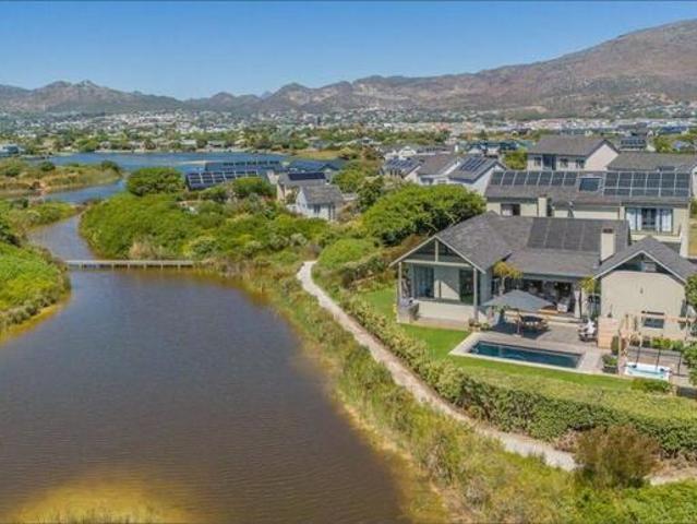 House for sale in Noordhoek, Western Cape