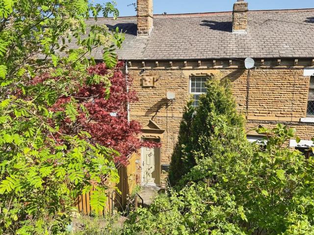 House for sale in Hanging Heaton, Dewsbury