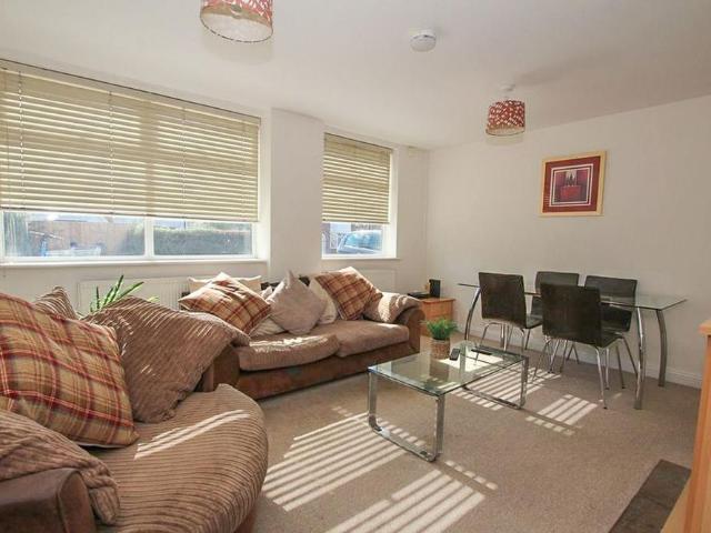 House for rent in Alstone, Golden Valley