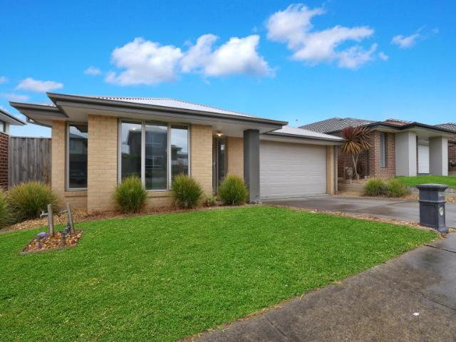House for sale in Heathfield Estate, Melbourne