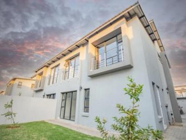 House for sale in Waterkloof, Gauteng