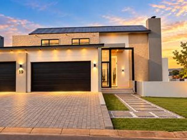 House for sale in Midrand, City of Johannesburg Metropolitan Municipality