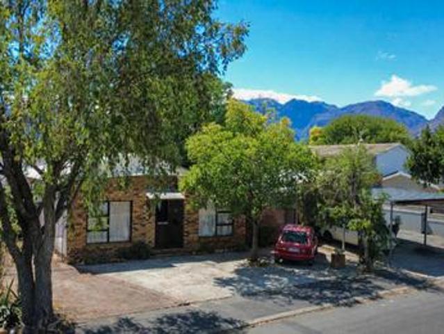 House for sale in Onverwacht, Western Cape