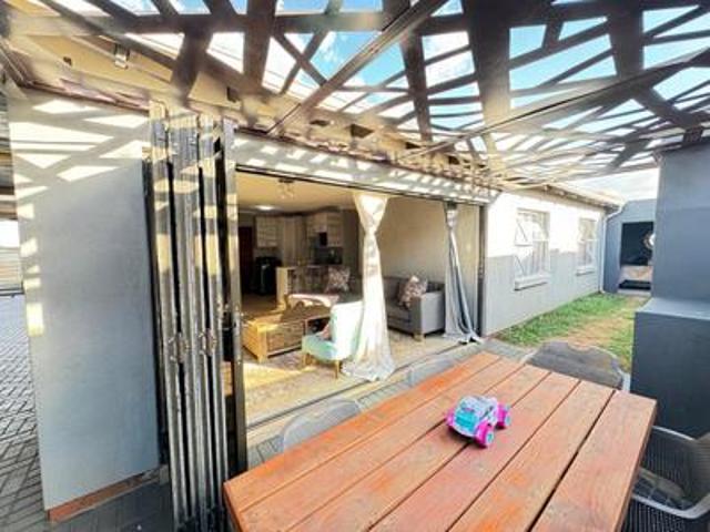 House for sale in Waterkloof, Gauteng