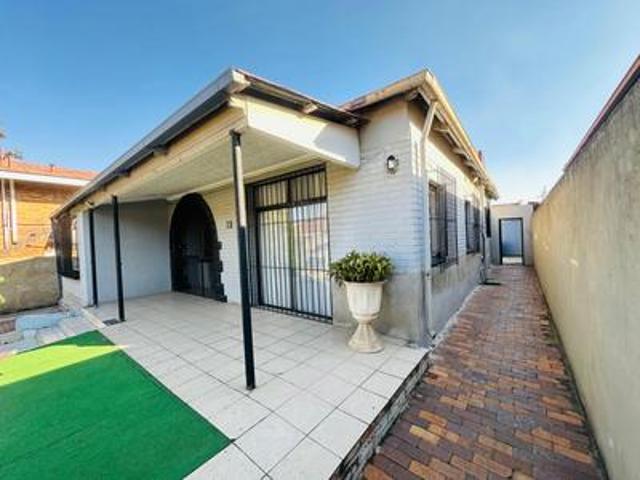 House for sale in Vosloorus, Gauteng