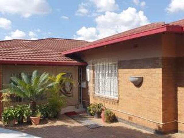 House for sale in Waterkloof, Gauteng