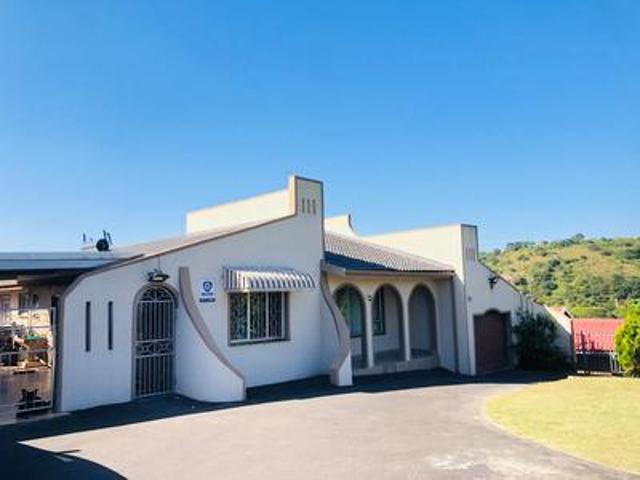 House for sale in Chatsworth, Kwazulu-natal