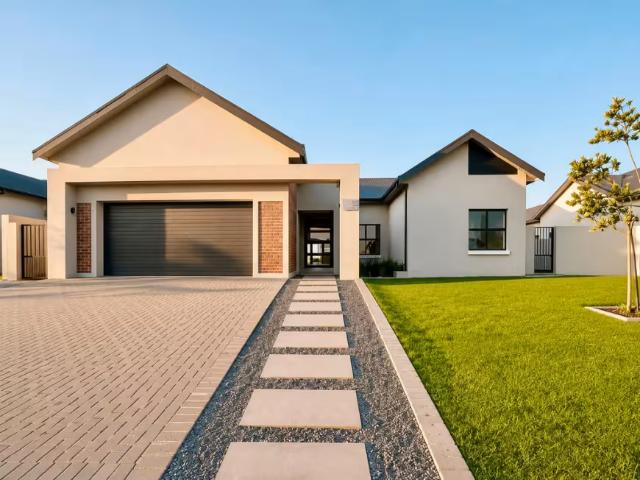 House for sale in Paarl, Drakenstein Local Municipality