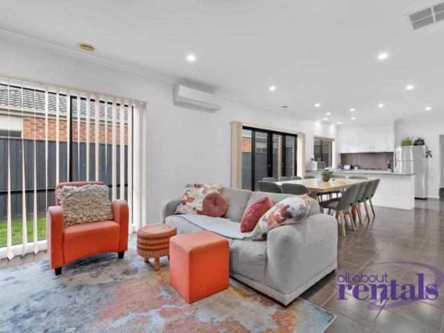 House for rent in Fallingwater Estate, Melbourne
