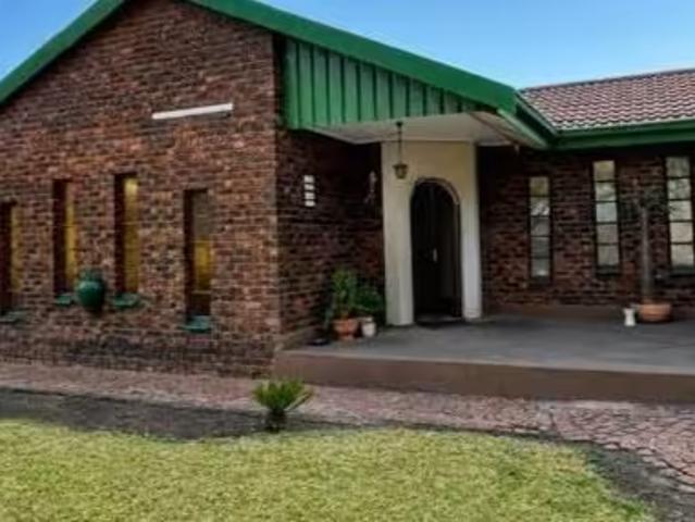 House for sale in Petersfield, Springs