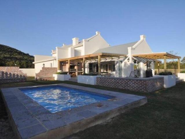House for sale in Groot Brak Rivier, Western Cape