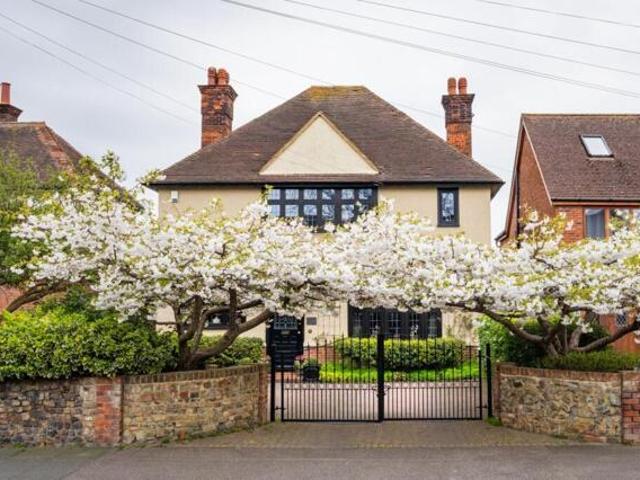 House for sale in East Cliff, Acol