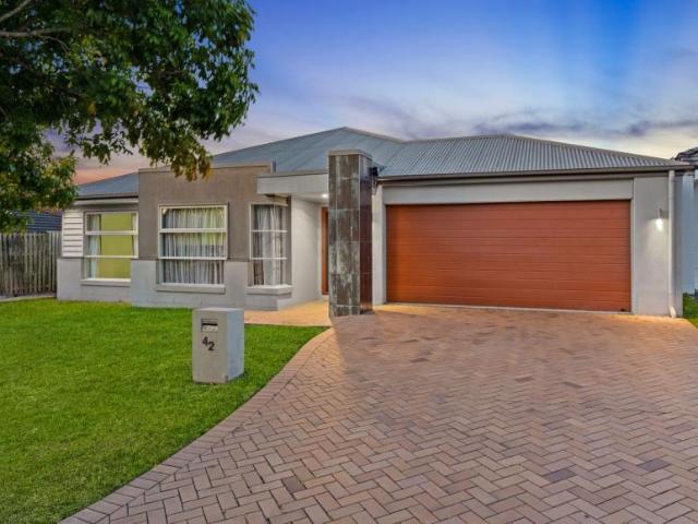 House for sale in Redbank Plains, Greater Brisbane