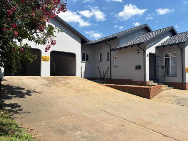 House for rent in Geelhoutpark, Rustenburg Local Municipality